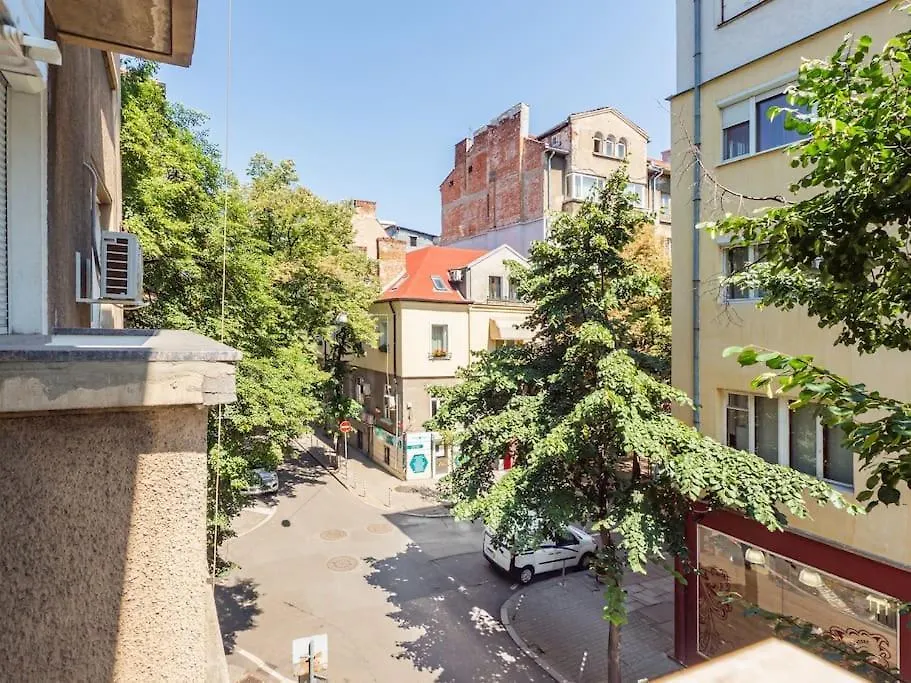 Apartment Cozy 1 Bdrm, Top Center, Solunska Near Vitoshka Street Sofia