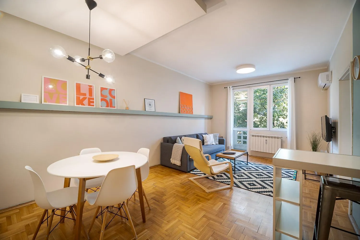Apartment Cozy 1 Bdrm, Top Center, Solunska Near Vitoshka Street Sofia
